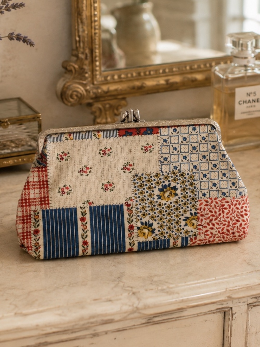 Vintage 1960s / 1970s Patchwork Floral Kiss Lock Cosmetic Clutch Bag Cottagecore